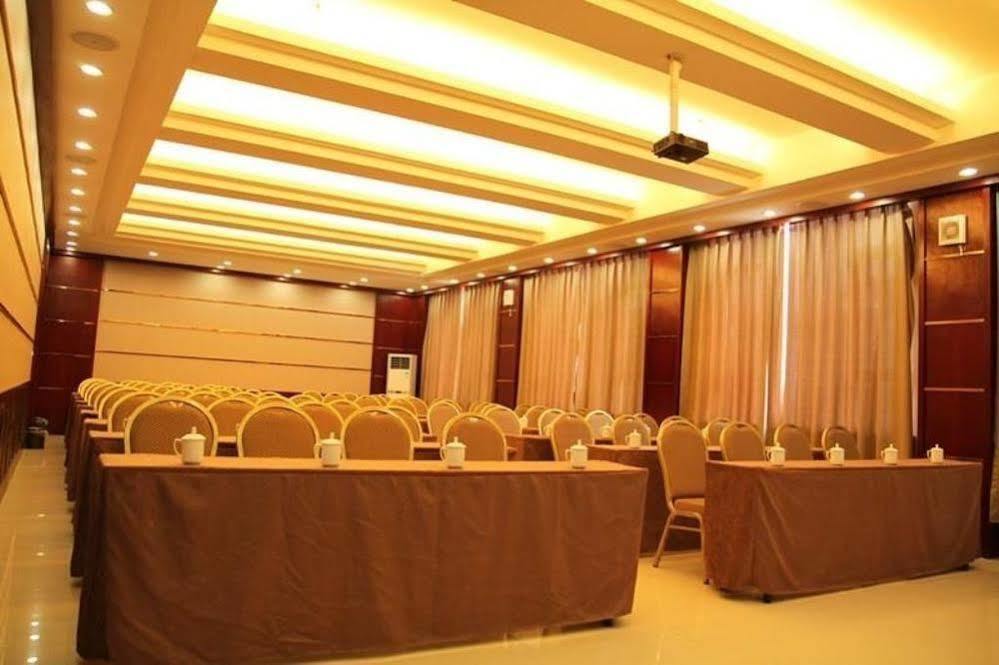 Ronghe Holiday Hotel Shiyan  Εξωτερικό φωτογραφία