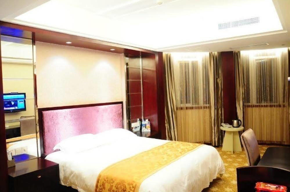 Ronghe Holiday Hotel Shiyan  Εξωτερικό φωτογραφία