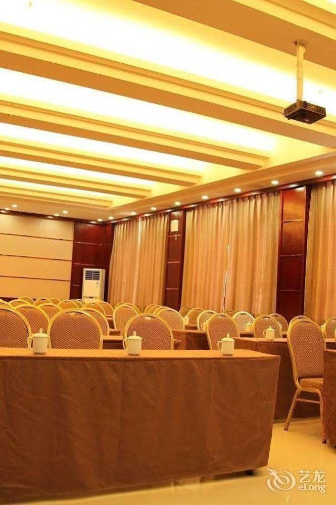Ronghe Holiday Hotel Shiyan  Εξωτερικό φωτογραφία